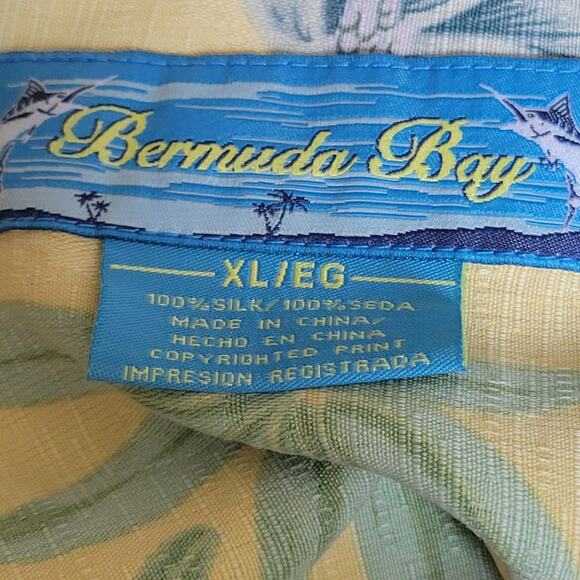 Bermuda Bay Hawaiian Shirt Men's Size XL 100% Silk Floral Design Soft - Picture 2 of 9